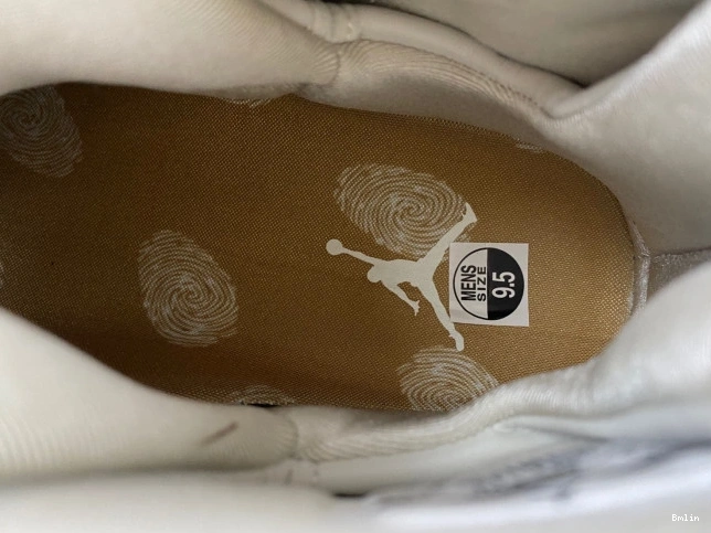 Bmlin 832821-030 Champagne Retro 8 Jordan 0821